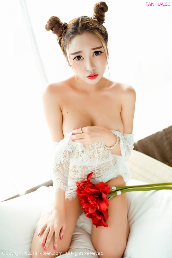 李梓熙  E杯欧派美女李梓熙 白色蕾丝透明裹身裙第15张图片